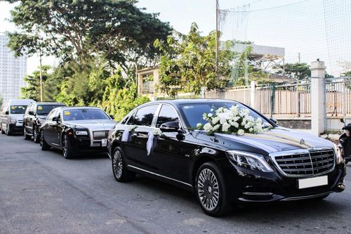 Chi tiết bộ đôi xe siêu sang trong đám cưới Bảo Thy