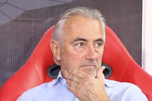 Dàn HLV danh tiếng Van Marwijk, Lippi bị cộng đồng mạng chê bai