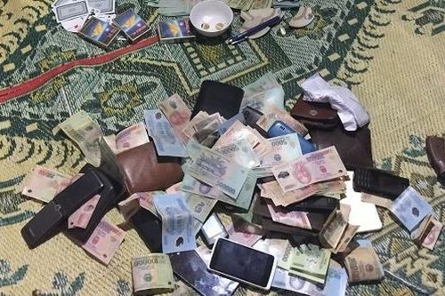 Nổ súng cướp hơn 200 triệu