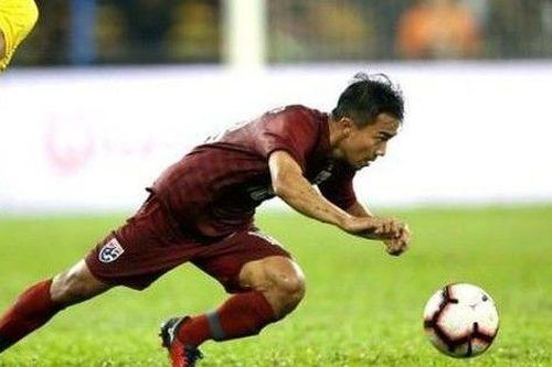 Thái Lan gục ngã, Chanathip cúi đầu xin lỗi cổ động viên