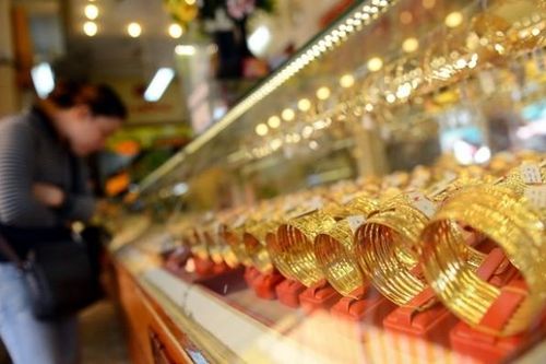 Giá vàng hôm nay 15/11: Nguy cơ thương chiến kéo dài đẩy giá vàng tăng cao