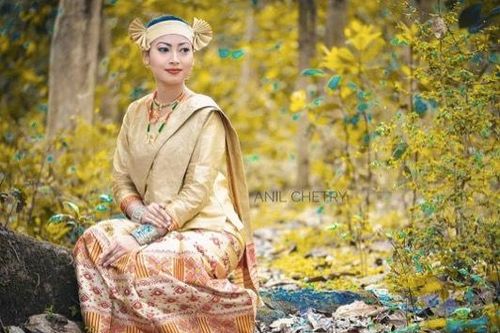Sắc đẹp mặn mà của thiếu nữ Tai-Ahom