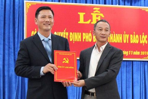 Chỉ định, chuẩn y, bầu bổ sung nhân sự 5 tỉnh