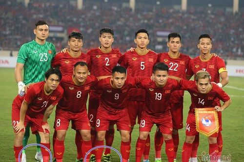 Phì cười với cách Duy Mạnh, Văn Lâm 'ăn gian' chiều cao