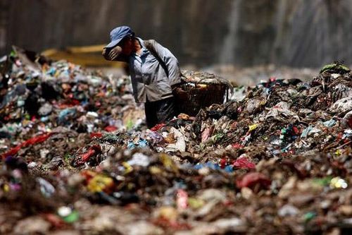 Bãi rác lớn nhất Trung Quốc đầy kín trước dự kiến 25 năm