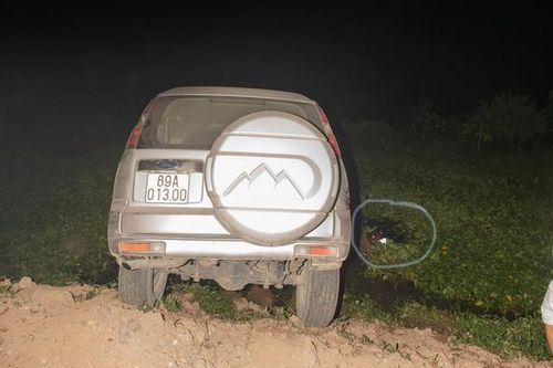Ford Everest đi theo biển chỉ dẫn lao thẳng xuống ao, Ủy ban An toàn giao thông Quốc gia ra văn bản hỏa tốc