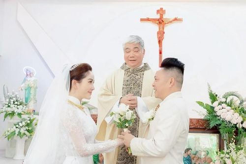 Ngay sau hôn lễ, ca sĩ Bảo Thy tiết lộ về chồng: 'Không lãng mạn, cũng chẳng biết nói ngôn tình'