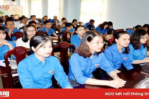 Tọa đàm 'Xây dựng gia đình trẻ no ấm, tiến bộ, hạnh phúc, văn minh'