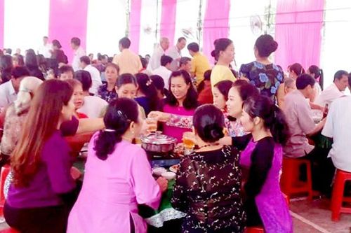 Bữa cơm đoàn kết