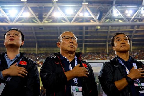 Phóng viên UAE: 'Thái Lan mạnh hơn Việt Nam'