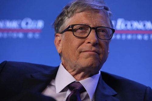 Bill Gates một lần nữa giành lại ngôi vị người giàu nhất thế giới