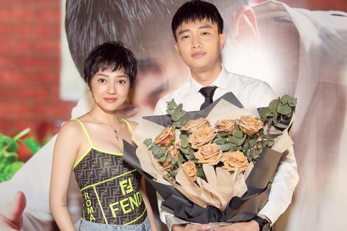 Bảo Anh đến mừng Quốc Trường ra mắt phim