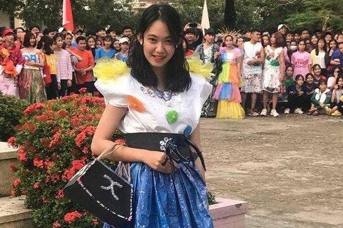 Học sinh biến rác thành trang phục
