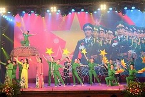 NUÔI DƯỠNG PHONG TRÀO VĂN NGHỆ QUẦN CHÚNG