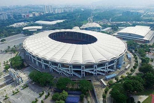 Báo Thái Lan tố đội nhà bị 'trúng độc' bởi mặt cỏ ở sân Bukit Jalil, Malaysia