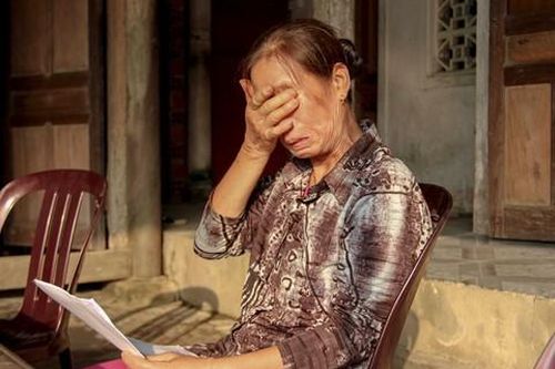 Hỗ trợ 30 giáo viên nghèo, bạo bệnh 1 tỷ đồng