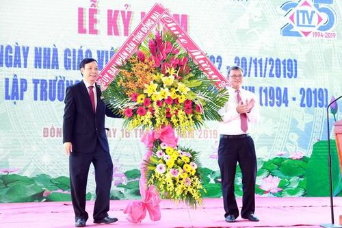 Trường THPT chuyên Lương Thế Vinh kỷ niệm 25 năm thành lập