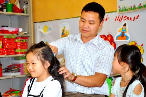Thầy giáo mầm non ở vùng cao