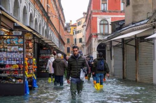 Venice ngập nặng: Hồi chuông cảnh báo về biến đổi khí hậu