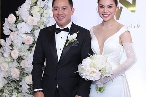 Con trai 1 tuổi chứng kiến Giang Hồng Ngọc vào lễ đường