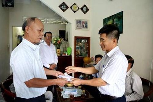 Thăm hỏi gia đình cựu chiến binh gặp khó khăn trong sản xuất kinh doanh
