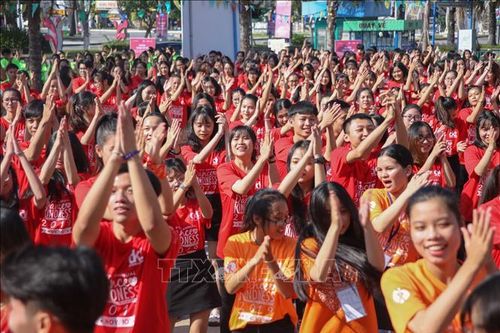 Trên 1.000 bạn trẻ Đà Nẵng tham gia 'Nhảy! vì sự tử tế'