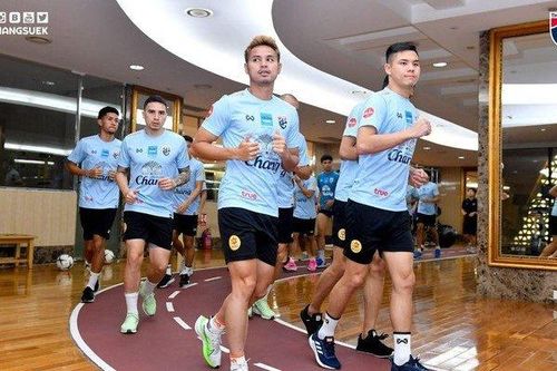 Sợ lộ bài, ĐT Thái Lan không ra sân mà 'luyện công' trong khách sạn