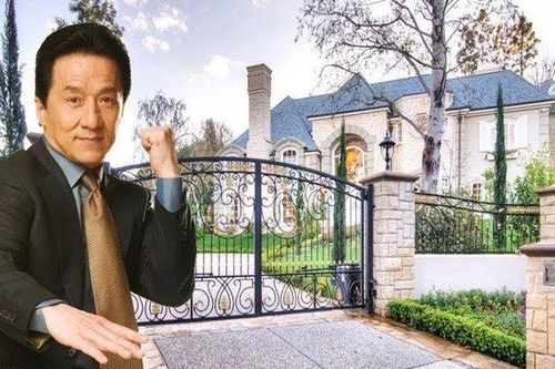 'Cả thế giới' gói gọn trong biệt thự siêu sang, dát vàng của ngôi sao võ thuật Thành Long