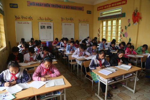 Tỷ lệ học sinh THCS huyện Sa Pa đi học chuyên cần đạt trên 96%
