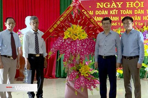 Đồng chí Chủ tịch HĐND tỉnh Nguyễn Văn Sơn dự Ngày hội Đại đoàn kết toàn dân tộc tại phường Ỷ La