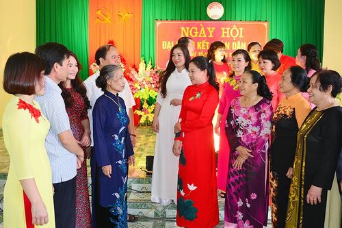 Lãnh đạo tỉnh dự Ngày hội Đại đoàn kết toàn dân tộc tại xã Thái Sơn và phường Minh Xuân