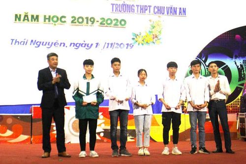Trường THPT Chu Văn An tổ chức Chương trình khuyến học 'Thắp sáng ước mơ' năm học 2019-2020