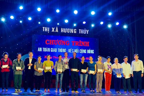 Chính trị - Xã hội Pháp luật - Cuộc sống Cùng cộng đồng giảm thiểu tai nạn giao thông