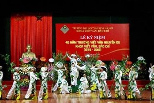 Kỷ niệm 40 năm Trường Viết văn Nguyễn Du