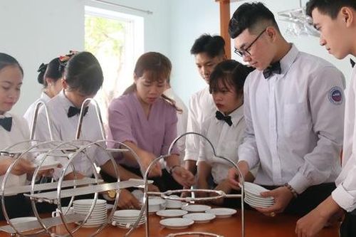 Cùng nâng tầm cho người lao động