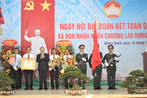 Chánh án Nguyễn Hòa Bình dự Ngày hội Đại đoàn kết tại Quảng Ngãi