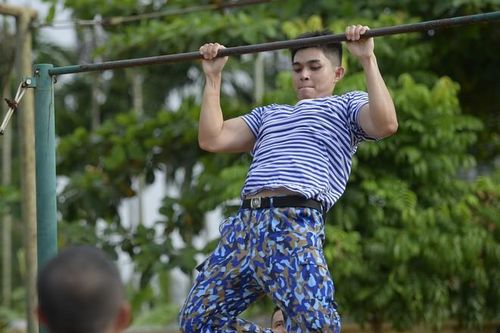 Anh Đức bị hỏng da, Jun Phạm suýt chết đuối khi tham gia Sao nhập ngũ