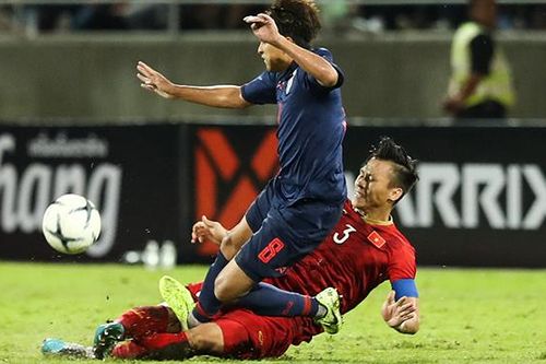 Việt Nam vs Thái Lan: Tuấn Anh đọ sức Chanathip, Ngọc Hải đối đầu Dangda