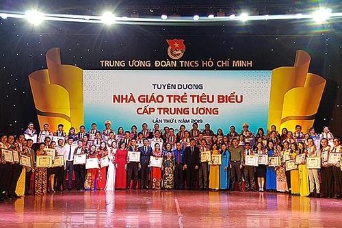 Lần đầu vinh danh 'Nhà giáo trẻ tiêu biểu' cấp T.Ư