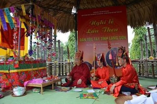 Tái hiện 'Nghi lễ Lẩu Then' của người Tày tỉnh Lạng Sơn