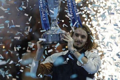 ATP Finals: Đánh bại Thiem, Tsitsipas gây sốc với cup vô địch