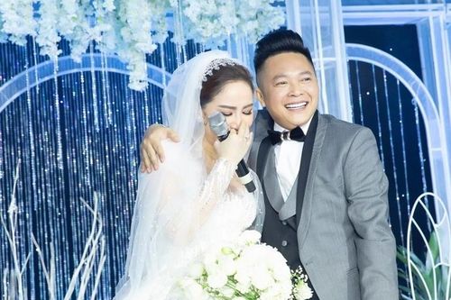Bảo Thy: 'Ông xã là mối tình đầu của tôi'