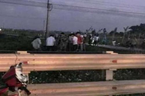 Băng qua đường sắt, thầy giáo bị tàu hỏa đâm tử vong