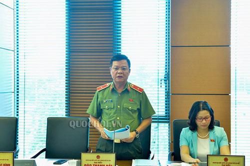 Công an TP. Hà Nội yêu cầu xuất ngũ với nữ Đại úy náo loạn sân bay