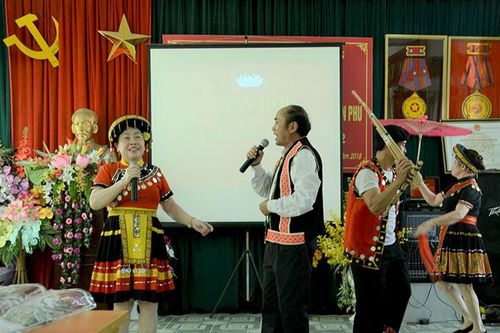 Ngày hội Ðại đoàn kết nơi phố, bản mới sáp nhập