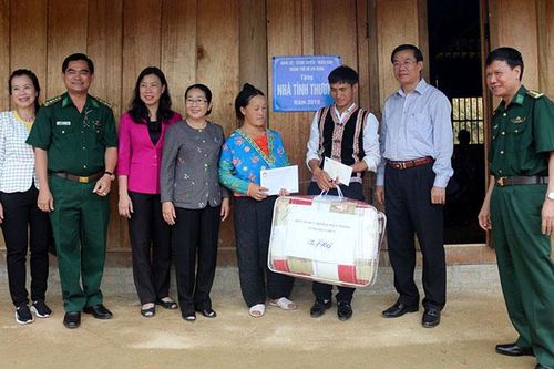 Nỗ lực vì biên giới ấm no, yên bình