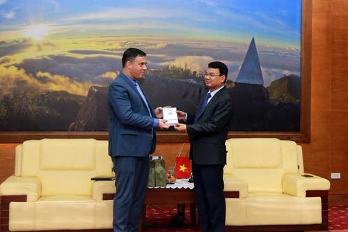 Chủ tịch UBND tỉnh Đặng Xuân Phong tiếp Đại sứ đặc mệnh toàn quyền Israel Nadav Eshcar