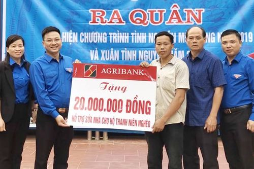 Agribank Tuyên Quang tổ chức chương trình từ thiện tại Đông Thọ