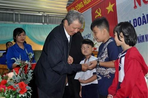 Chính trị - Xã hội Chính trị - Xã hội Tạo chuyển biến mới ở cơ sở