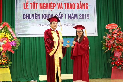 Giáo dục Tin tức giáo dục Trao bằng chuyên khoa cấp I cho 438 học viên